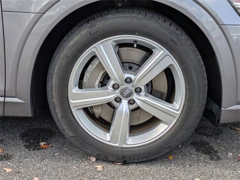 Used 2019 Audi e-tron Premium Plus image 9