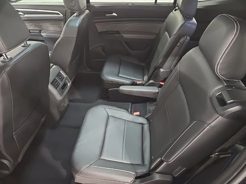 Used 2021 Volkswagen Atlas SEL R-Line image 19