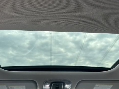 Used 2025 Hyundai Kona Limited image 23