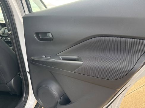 Certified 2019 Nissan Kicks S w/ Exterior Electronics Package image 14