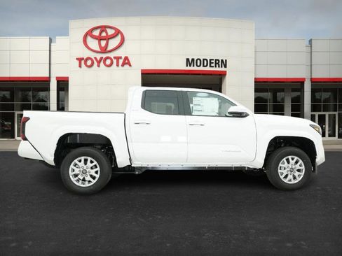 New 2025 Toyota Tacoma SR5 image 26
