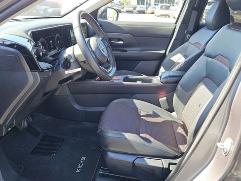 Used 2025 Nissan Kicks SR AWD/4WD image 10