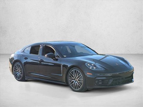 Used 2023 Porsche Panamera Platinum Edition image 3