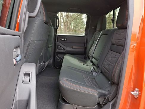 Certified 2025 Nissan Frontier PRO-4X w/ Pro Convenience Package AWD/4WD image 11