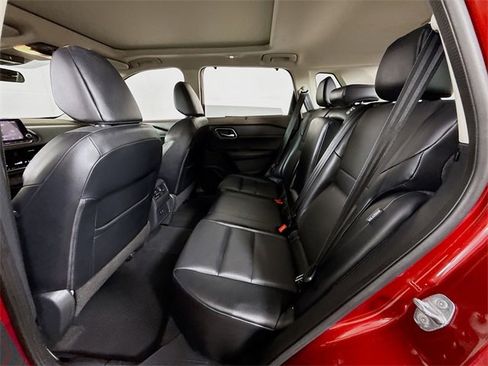 Certified 2021 Nissan Rogue SV w/ Premium Package image 9