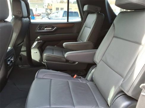 Used 2025 GMC Yukon Denali image 13