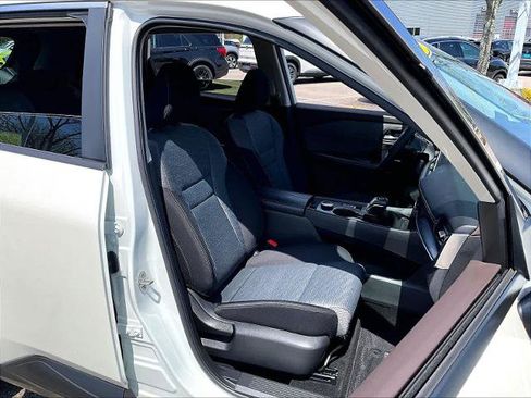 Used 2023 Nissan Rogue SV AWD/4WD image 11