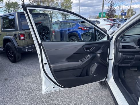 Certified 2025 Subaru Crosstrek 2.5i Limited image 17