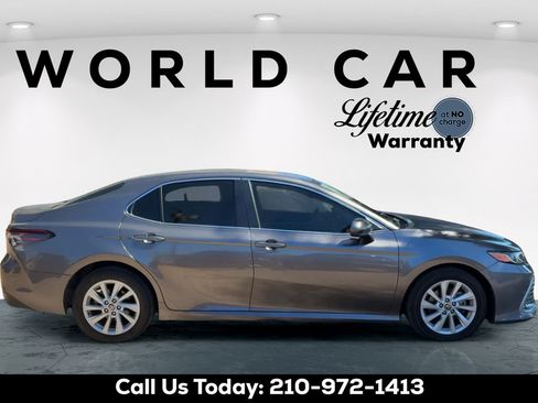 Used 2021 Toyota Camry LE FWD image 2