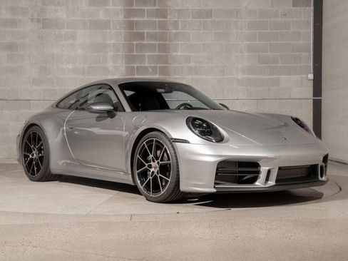 Used 2025 Porsche 911 Carrera T RWD image 1