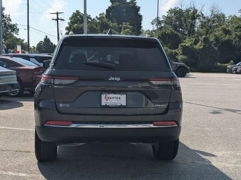 New 2026 Jeep Grand Cherokee Laredo RWD image 4