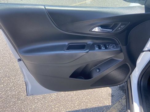 Used 2022 Chevrolet Equinox LT AWD/4WD image 22