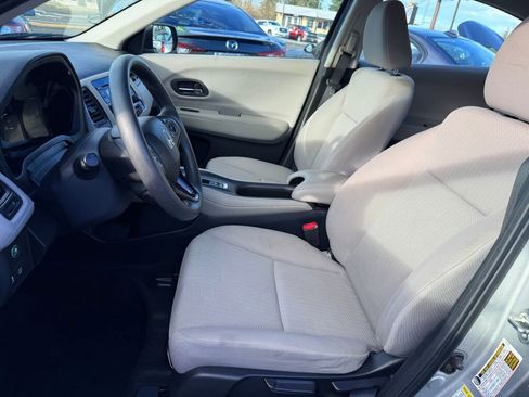 Used 2016 Honda HR-V LX image 13