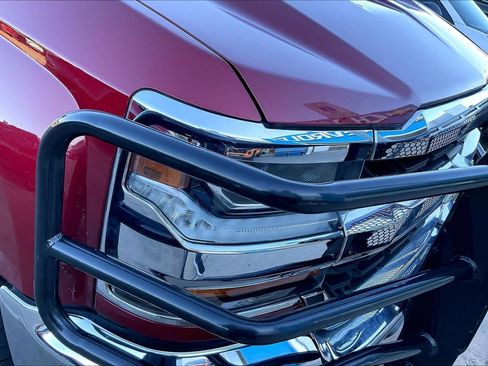 Used 2018 Chevrolet Silverado 1500 LT w/ LT Eassist Package image 27