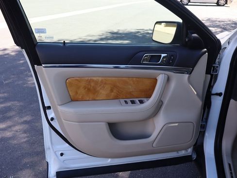 Used 2012 Lincoln MKS AWD image 23