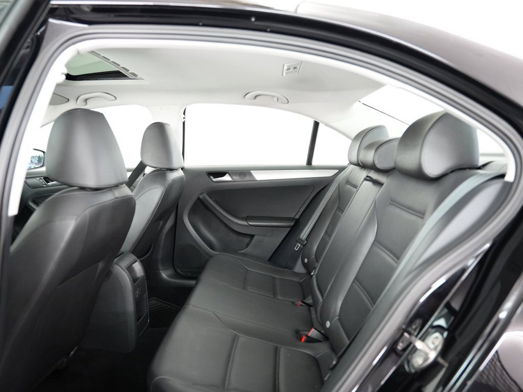 Used 2017 Volkswagen Jetta SE FWD image 31