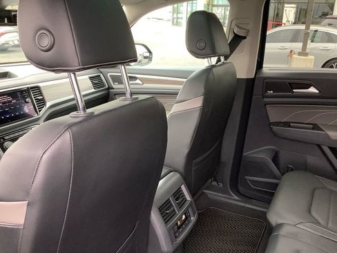 Used 2021 Volkswagen Atlas SEL Premium w/ MDO Package (Bench Seat) image 19