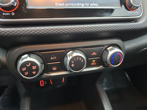 Certified 2021 Nissan Kicks S image 21