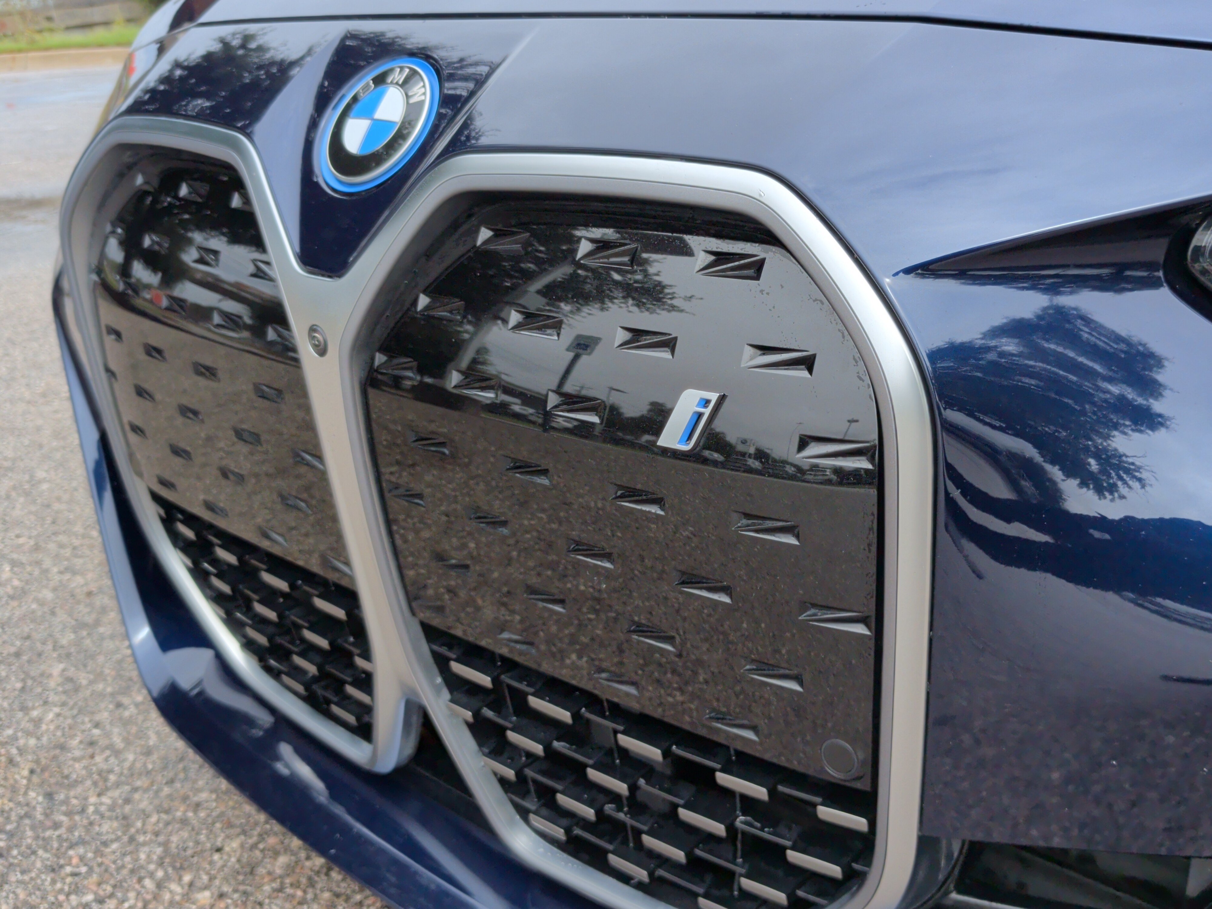 Used 2023 BMW i4 eDrive40 w/ M Sport Package RWD image 12