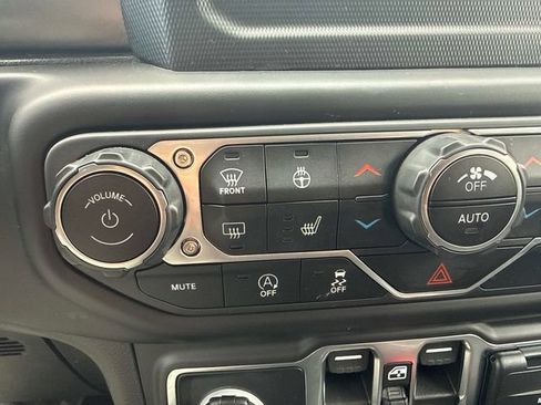Used 2023 Jeep Wrangler Unlimited Sport AWD/4WD image 24