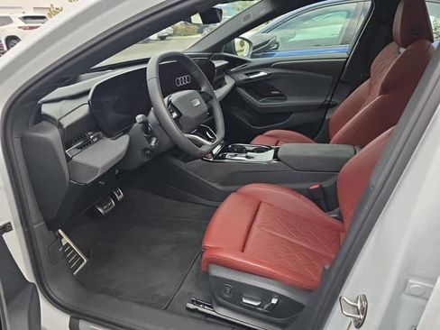 Used 2025 Audi S6 e-tron Prestige w/ 21" Black Optic Package image 8