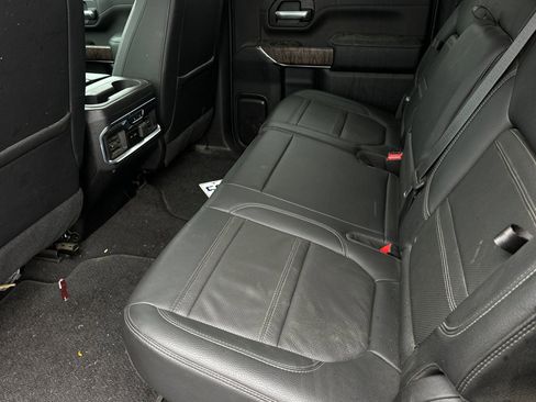 Used 2022 GMC Sierra 2500 Denali w/ Technology Package image 12