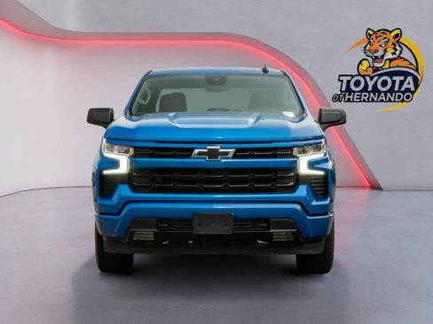 Used 2023 Chevrolet Silverado 1500 RST w/ Z71 Off-Road Package AWD/4WD image 2