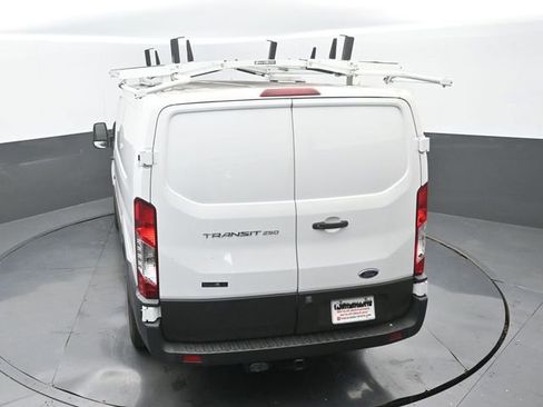 Used 2022 Ford Transit 250 Low Roof RWD image 15