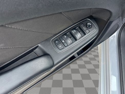 Used 2021 Dodge Charger R/T w/ Performance Handling Group RWD image 15