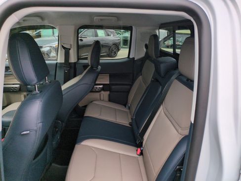 Used 2025 Ford Maverick Lariat AWD/4WD image 24