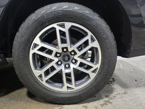 Used 2025 Ford Expedition Active AWD/4WD image 34