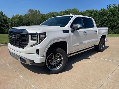 Used 2024 GMC Sierra 1500 Denali Ultimate AWD/4WD image 1