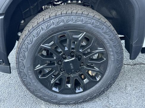New 2026 GMC Sierra 2500 Denali w/ Denali Reserve Package AWD/4WD image 16