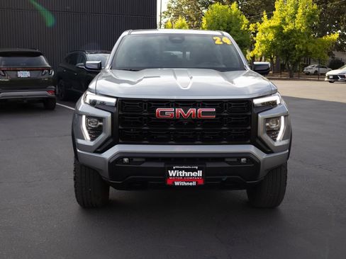 Used 2024 GMC Canyon Elevation w/ Elevation Premium Package AWD/4WD image 3