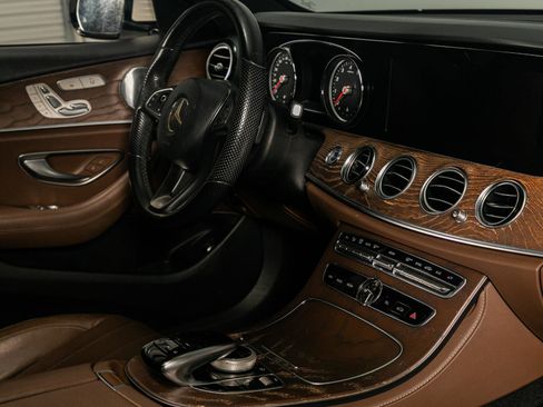 Used 2018 Mercedes-Benz E 300 E 300 RWD Sedan w/ Premium 1 Package image 30