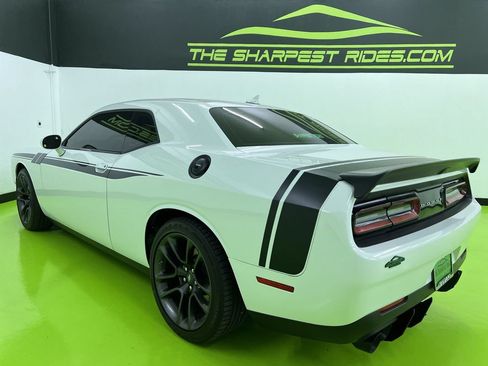 Used 2021 Dodge Challenger R/T Scat Pack w/ Driver Convenience Group RWD image 7