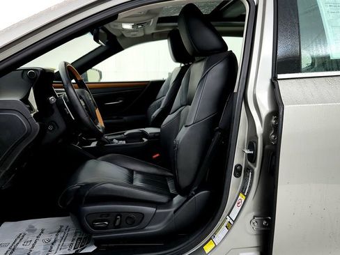 Used 2019 Lexus ES 350 w/ Accessory Package 2 FWD image 25