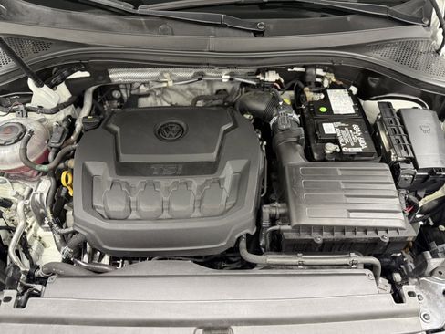 Used 2021 Volkswagen Tiguan SE R-Line image 28