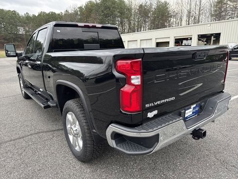 Used 2022 Chevrolet Silverado 2500 LTZ w/ LTZ Plus Package image 5