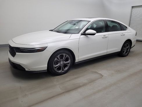 Used 2023 Honda Accord EX image 2