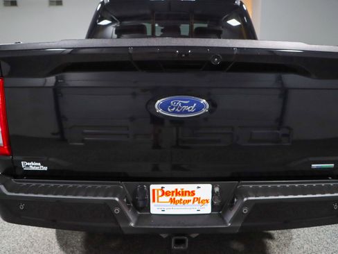 Used 2022 Ford F150 Lariat w/ Equipment Group 502A High image 8