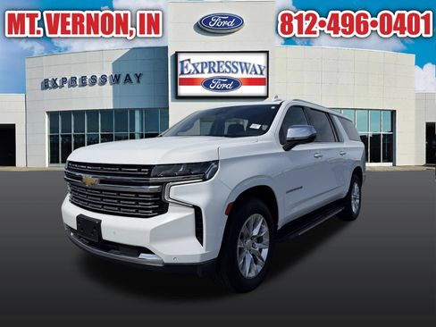 Used 2023 Chevrolet Suburban Premier AWD/4WD image 3