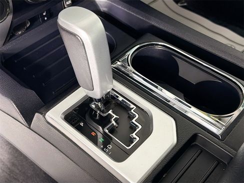 Used 2017 Toyota Tundra SR5 image 16