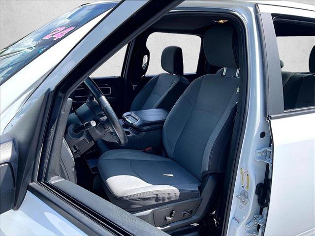 Used 2024 RAM 2500 Big Horn AWD/4WD image 27