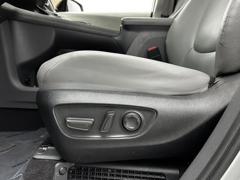 Used 2023 Toyota Sienna XLE image 13