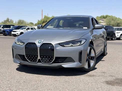 Used 2023 BMW i4 eDrive35 RWD image 3