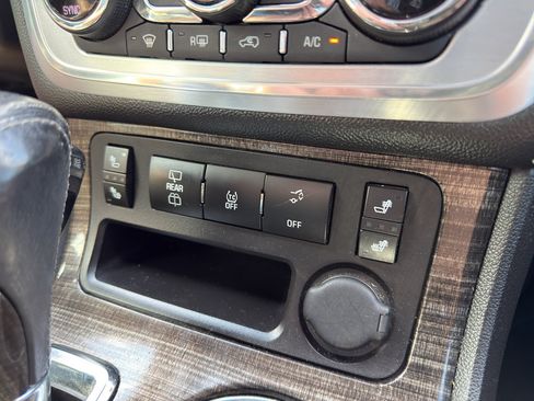 Used 2014 GMC Acadia SLT FWD image 18