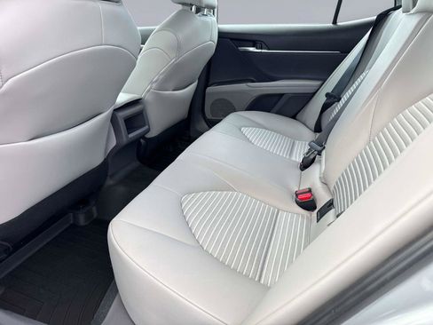 Used 2024 Toyota Camry SE FWD image 13