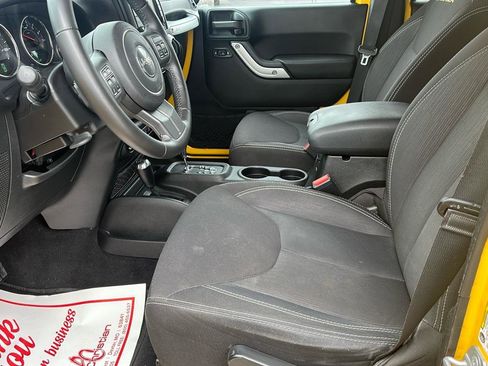 Used 2015 Jeep Wrangler Unlimited Sahara w/ Dual Top Group image 17