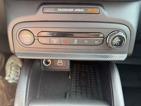 Certified 2025 Ford Bronco Sport Outer Banks w/ Outer Banks Tech Package+ AWD/4WD image 32